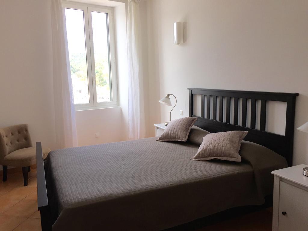 Les Appartements Du Port Бонифачо Стая снимка