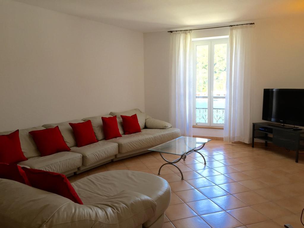 Les Appartements Du Port Бонифачо Стая снимка