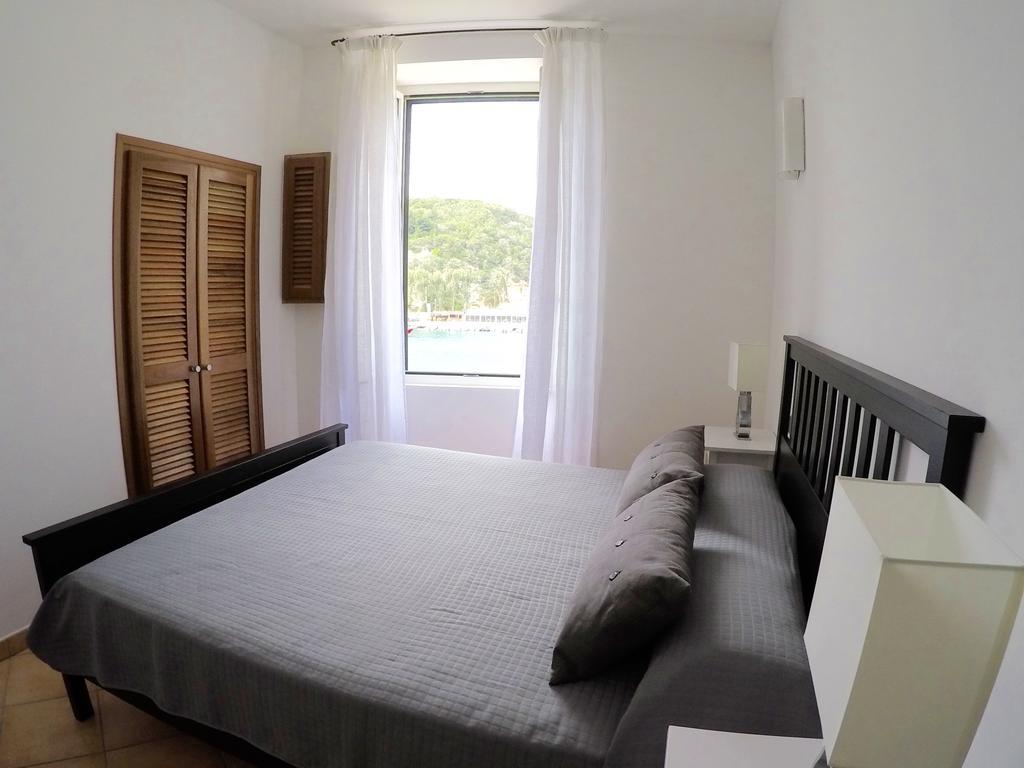 Les Appartements Du Port Бонифачо Екстериор снимка