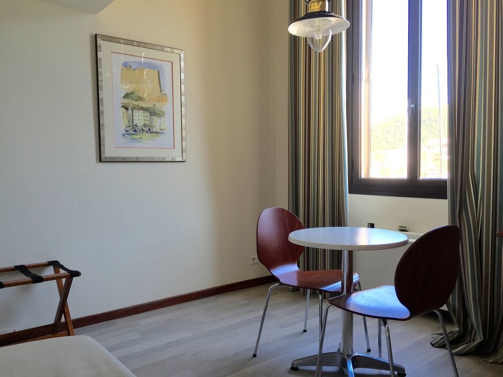 Les Appartements Du Port Бонифачо Екстериор снимка